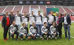 (c) 2016 - Sport, Fuball, Tournament delle Nazioni. - Bild zeigt:Sportdirektor Arno Arthofer (Krnten), Geschftsfhrer Richard Watzke (KFV),  die U18-Mannschaft von Austria Klagenfurt, Vizeprsidentin Tanja Hausott (KFV) und Prsident Klaus Mitterdorfer (KFV). pressefotos, sportfoto, sportfotos, krnten, kaernten, pressefoto, oskar, hher, wolfgang, jannach, sport, wirtschaft, kultur, politik, innenpolitik, auenpolitik, lokal, chronik, fotos, fotografie, fotographie, canon, eos, 1d, mark IV, mark 4, fotopool, powerpixx, hherfoto, hoeherfoto, klagenfurt, villach, wolfsberg, spittal, feldkirchen, vlkermarkt, voelkermarkt, lienz, osttirol, hermagor, archiv, fotoarchiv, photo, photoarchiv, kleine, zeitung, kleinzeitung, ktz, krntner tages zeitung, krntner woche, krntner, woche, kronen zeitung, krone, kronen, zeitung, sportfotographie, sportfotografie, kurier, krntner monat, monatsmagazin, tageszeitung, wochenzeitung, gratiszeitung, fuball, fussball, eishockey, icehockey, tennis, basketball, handball, volleyball, beachvolleyball, schi, ski, ski alpin, ski nordisch, schi nordisch, nordisch, langlaufen, schispringen, skispringen, biathlon