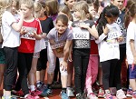 (c) 2015 - Sportpark Klagenfurt, Kids Run. - Bild zeigt: Teilnehmer. pressefotos, sportfoto, sportfotos, krnten, kaernten, pressefoto, oskar, hher, wolfgang, jannach, sport, wirtschaft, kultur, politik, innenpolitik, auenpolitik, lokal, chronik, fotos, fotografie, fotographie, canon, eos, 1d, mark IV, mark 4, fotopool, powerpixx, hherfoto, hoeherfoto, klagenfurt, villach, wolfsberg, spittal, feldkirchen, vlkermarkt, voelkermarkt, lienz, osttirol, hermagor, archiv, fotoarchiv, photo, photoarchiv, kleine, zeitung, kleinzeitung, ktz, krntner tages zeitung, krntner woche, krntner, woche, kronen zeitung, krone, kronen, zeitung, sportfotographie, sportfotografie, kurier, krntner monat, monatsmagazin, tageszeitung, wochenzeitung, gratiszeitung, fuball, fussball, eishockey, icehockey, tennis, basketball, handball, volleyball, beachvolleyball, schi, ski, ski alpin, ski nordisch, schi nordisch, nordisch, langlaufen, schispringen, skispringen, biathlon