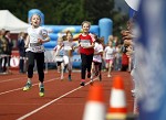 (c) 2015 - Sportpark Klagenfurt, Kids Run. - Bild zeigt: Teilnehmer. pressefotos, sportfoto, sportfotos, krnten, kaernten, pressefoto, oskar, hher, wolfgang, jannach, sport, wirtschaft, kultur, politik, innenpolitik, auenpolitik, lokal, chronik, fotos, fotografie, fotographie, canon, eos, 1d, mark IV, mark 4, fotopool, powerpixx, hherfoto, hoeherfoto, klagenfurt, villach, wolfsberg, spittal, feldkirchen, vlkermarkt, voelkermarkt, lienz, osttirol, hermagor, archiv, fotoarchiv, photo, photoarchiv, kleine, zeitung, kleinzeitung, ktz, krntner tages zeitung, krntner woche, krntner, woche, kronen zeitung, krone, kronen, zeitung, sportfotographie, sportfotografie, kurier, krntner monat, monatsmagazin, tageszeitung, wochenzeitung, gratiszeitung, fuball, fussball, eishockey, icehockey, tennis, basketball, handball, volleyball, beachvolleyball, schi, ski, ski alpin, ski nordisch, schi nordisch, nordisch, langlaufen, schispringen, skispringen, biathlon