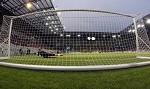 (c) 2015 - Sportpark Klagenfurt, Fuball-Euroleague Qualifikation, 3. Runde, WAC gegen Dortmund. - Bild zeigt: Alexander Kofler (RZ Pellets WAC) beim Aufwrmen. pressefotos, sportfoto, sportfotos, krnten, kaernten, pressefoto, oskar, hher, wolfgang, jannach, sport, wirtschaft, kultur, politik, innenpolitik, auenpolitik, lokal, chronik, fotos, fotografie, fotographie, canon, eos, 1d, mark IV, mark 4, fotopool, powerpixx, hherfoto, hoeherfoto, klagenfurt, villach, wolfsberg, spittal, feldkirchen, vlkermarkt, voelkermarkt, lienz, osttirol, hermagor, archiv, fotoarchiv, photo, photoarchiv, kleine, zeitung, kleinzeitung, ktz, krntner tages zeitung, krntner woche, krntner, woche, kronen zeitung, krone, kronen, zeitung, sportfotographie, sportfotografie, kurier, krntner monat, monatsmagazin, tageszeitung, wochenzeitung, gratiszeitung, fuball, fussball, eishockey, icehockey, tennis, basketball, handball, volleyball, beachvolleyball, schi, ski, ski alpin, ski nordisch, schi nordisch, nordisch, langlaufen, schispringen, skispringen, biathlon